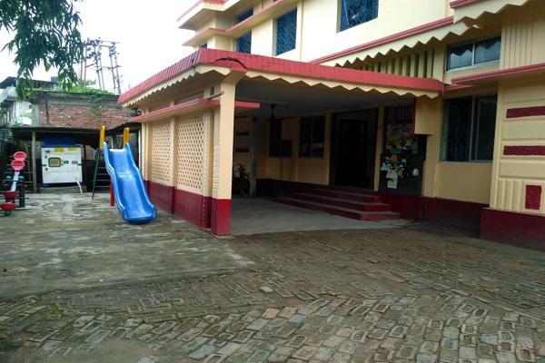 Maharishi Kids Home Entrance
